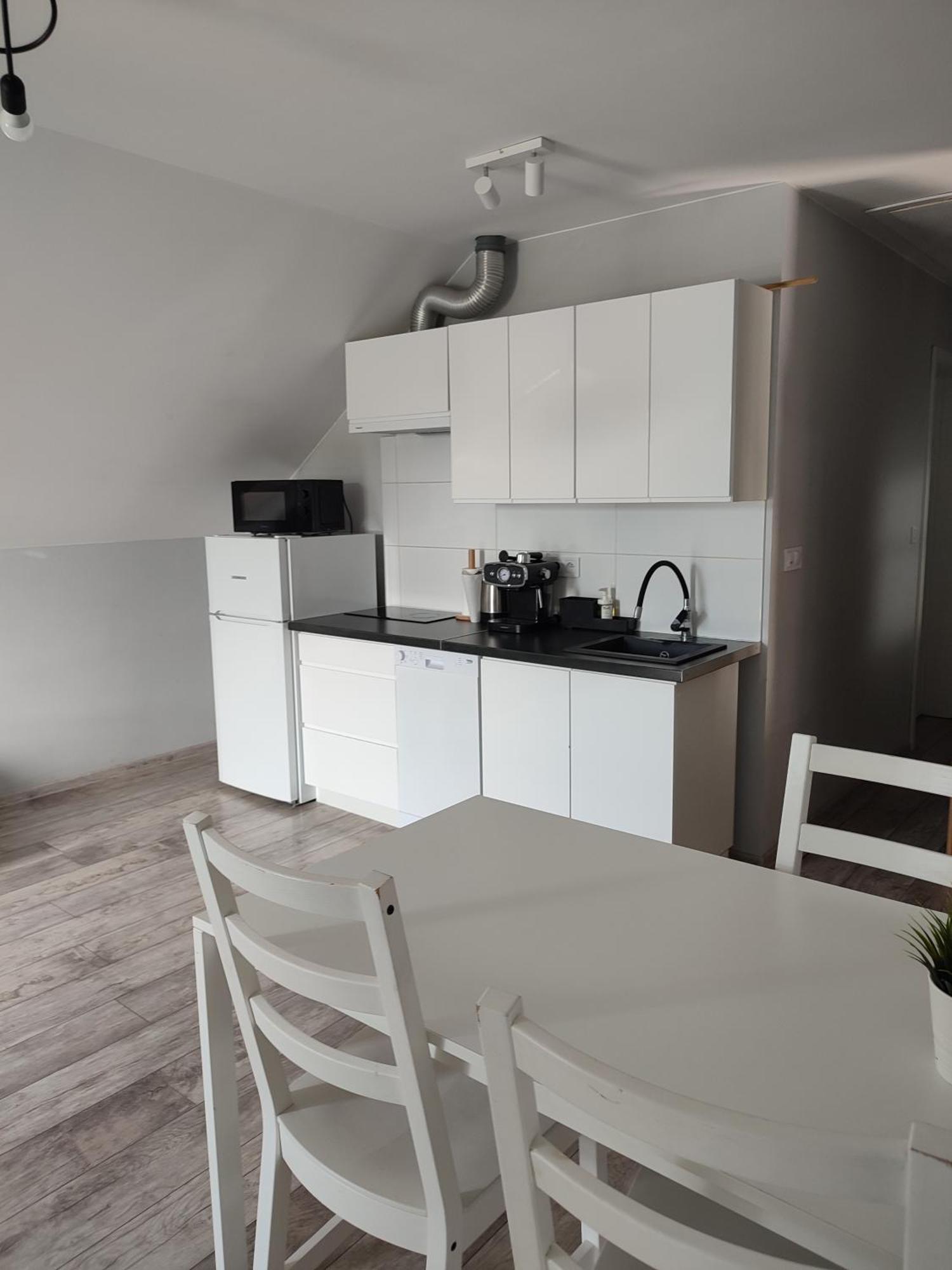 Apartamenty Wilga Spokojne Miejsce Z Calorocznym Jacuzzi I Letnim Basenem Exterior foto